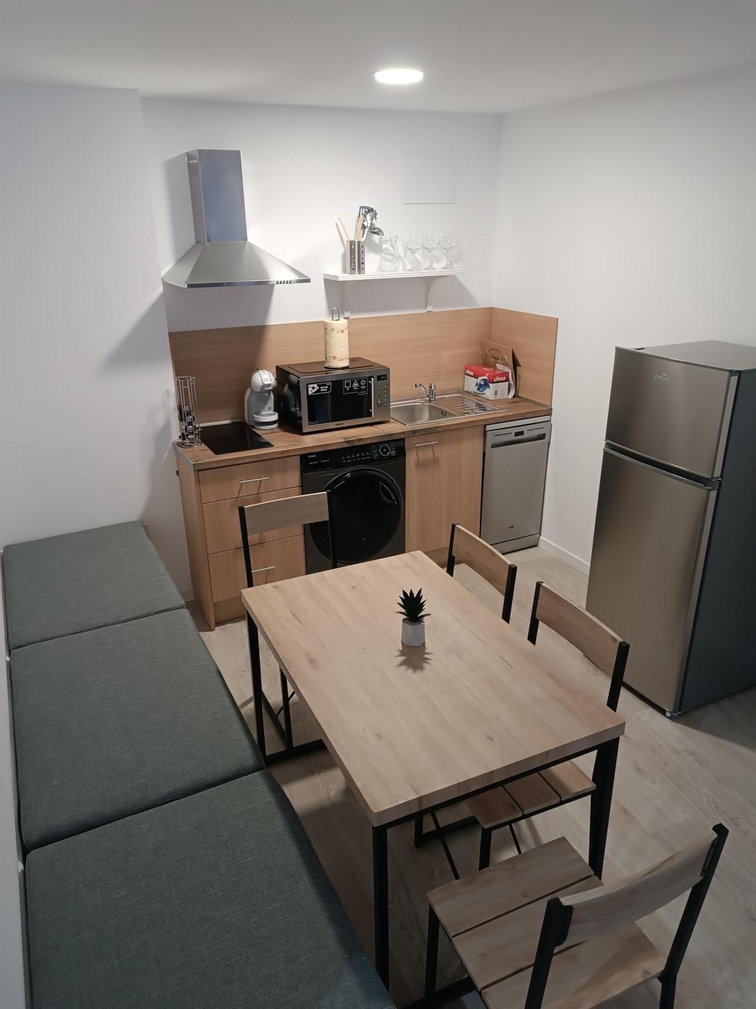 Apartamentos Turisticos Avila Puerta De San Isidro 1-4 Eksteriør bilde